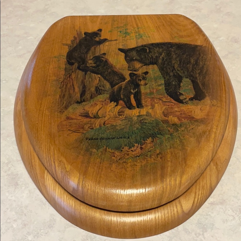 Bear painted elongated toilet seat